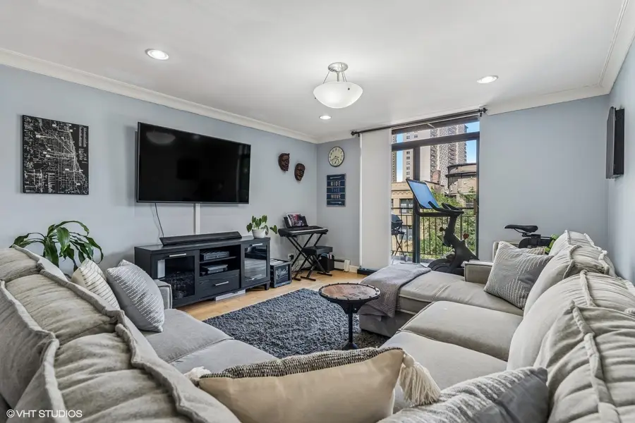 3900 N Pine Grove Avenue #409, Chicago, IL 60613 - Image #3