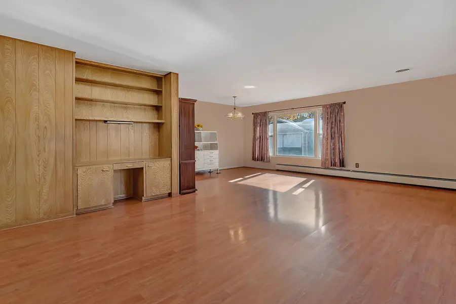 220 Earl Avenue, Joliet, IL 60436 - Image #2