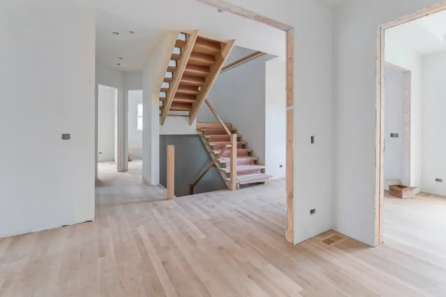 286 N Indiana Avenue, Elmhurst, IL 60126 - #2