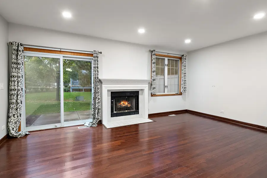 1134 S Parkside Drive, Palatine, IL 60067 - Image #2