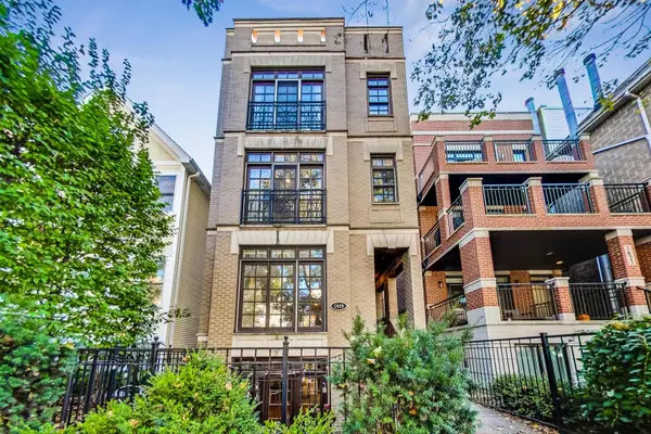 1429 W Henderson Street #1, Chicago, IL 60657