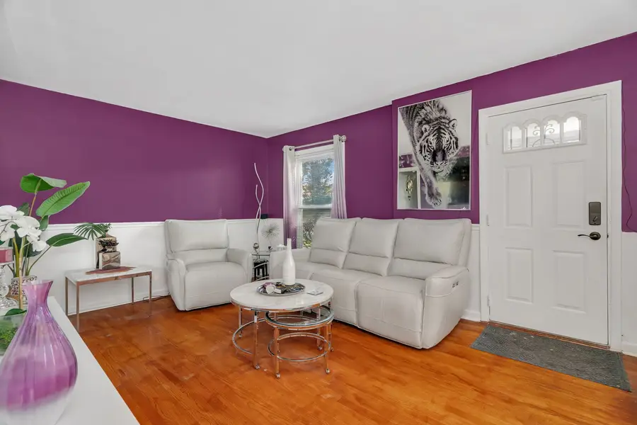 330 Geneva Avenue, Bellwood, IL 60104 - Image #2