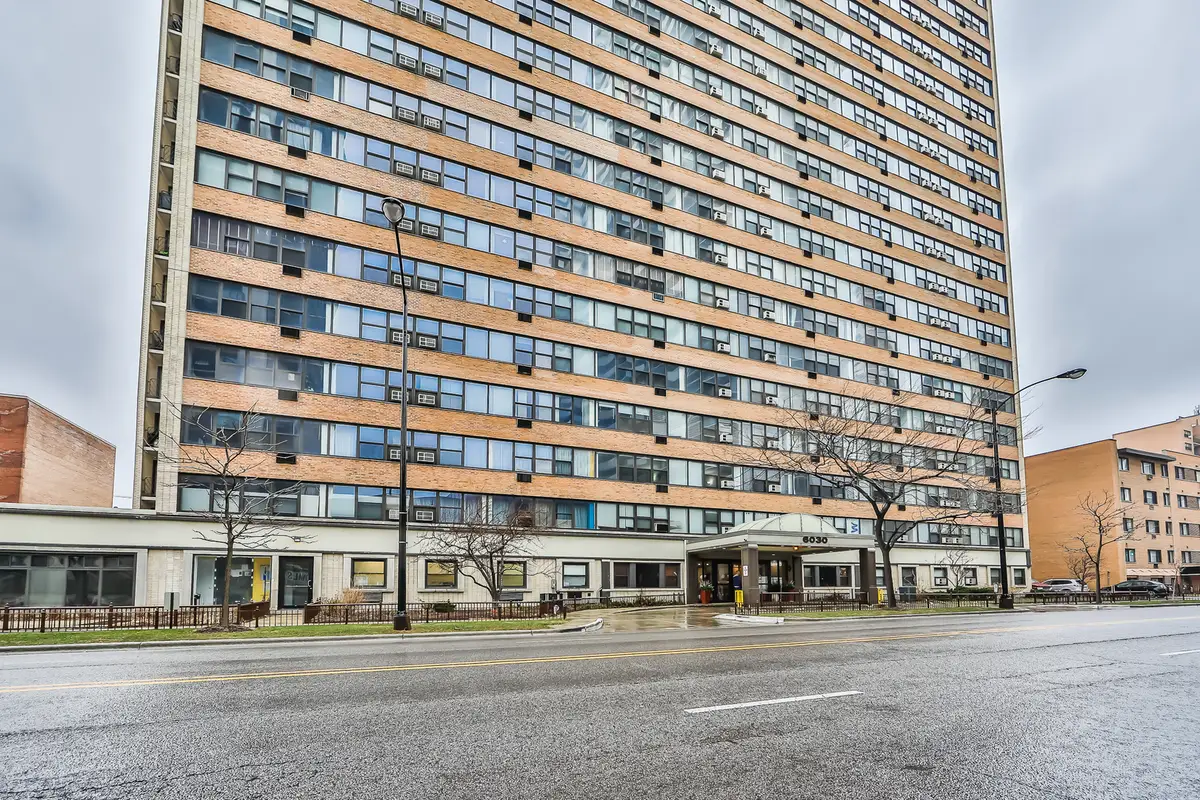 6030 N Sheridan Road #412, Chicago, IL 60660 - Image #1