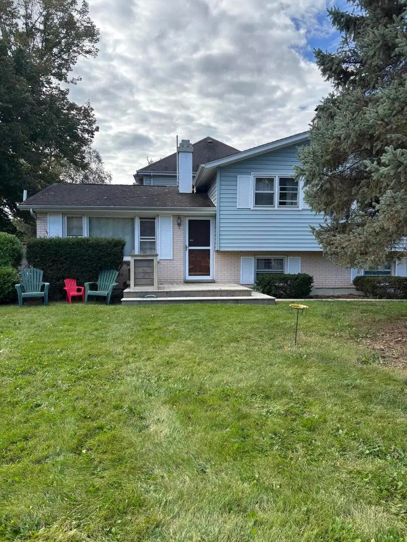 18740 W Willow Point Drive, Grayslake, IL 60030 - Image #1