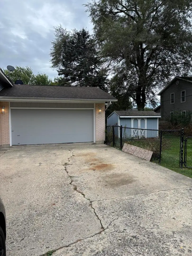 18740 W Willow Point Drive, Grayslake, IL 60030 - Image #2