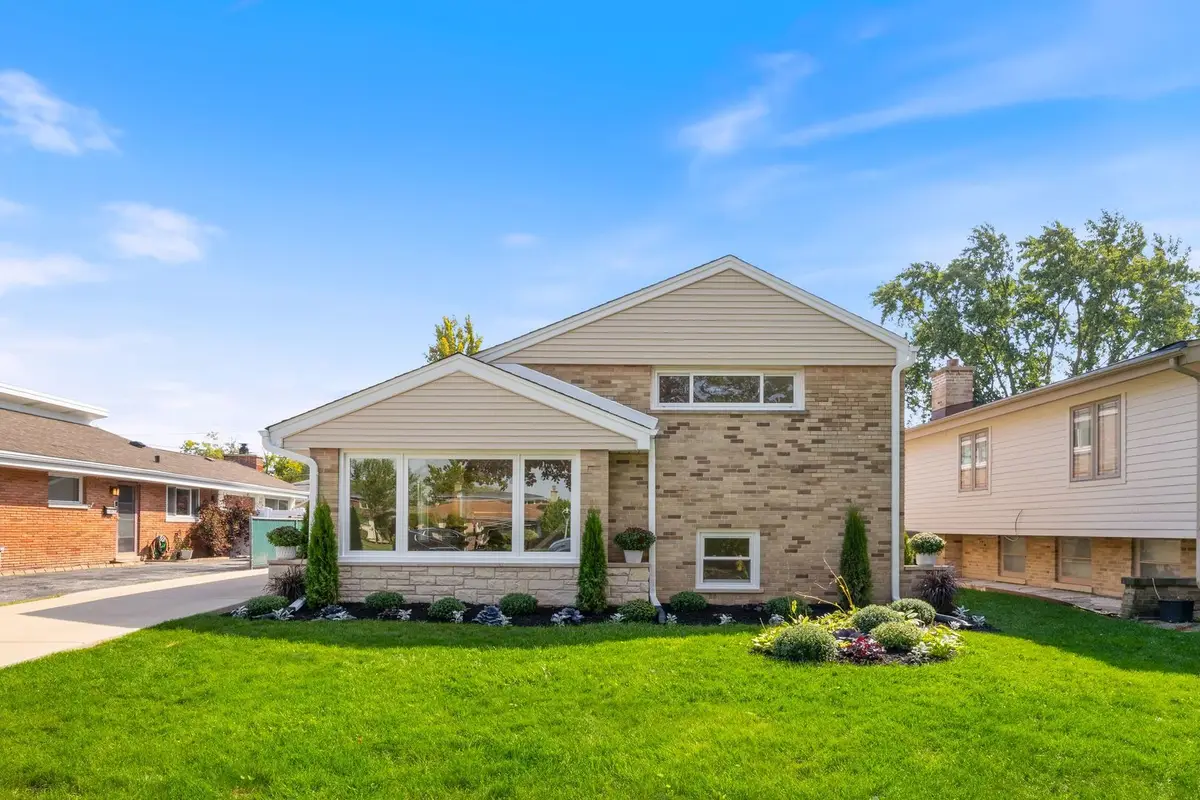 1025 N Knight Avenue, Park Ridge, IL 60068 - Image #1