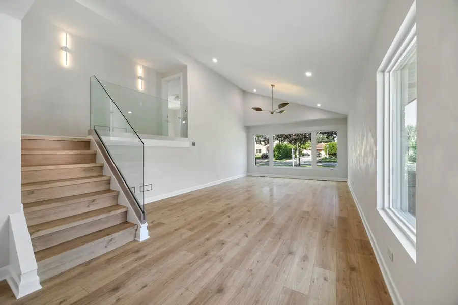 1025 N Knight Avenue, Park Ridge, IL 60068 - Image #3