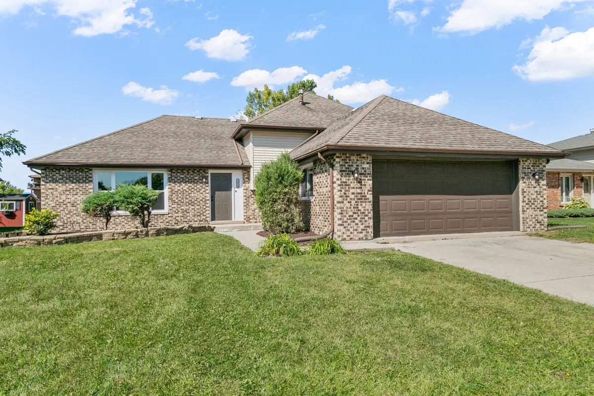 19520 Lake Lynwood Drive, Lynwood, IL 60411 - Image #1