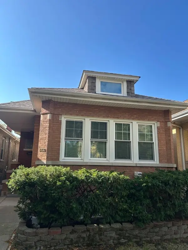 4432 N Manor Avenue, Chicago, IL 60625