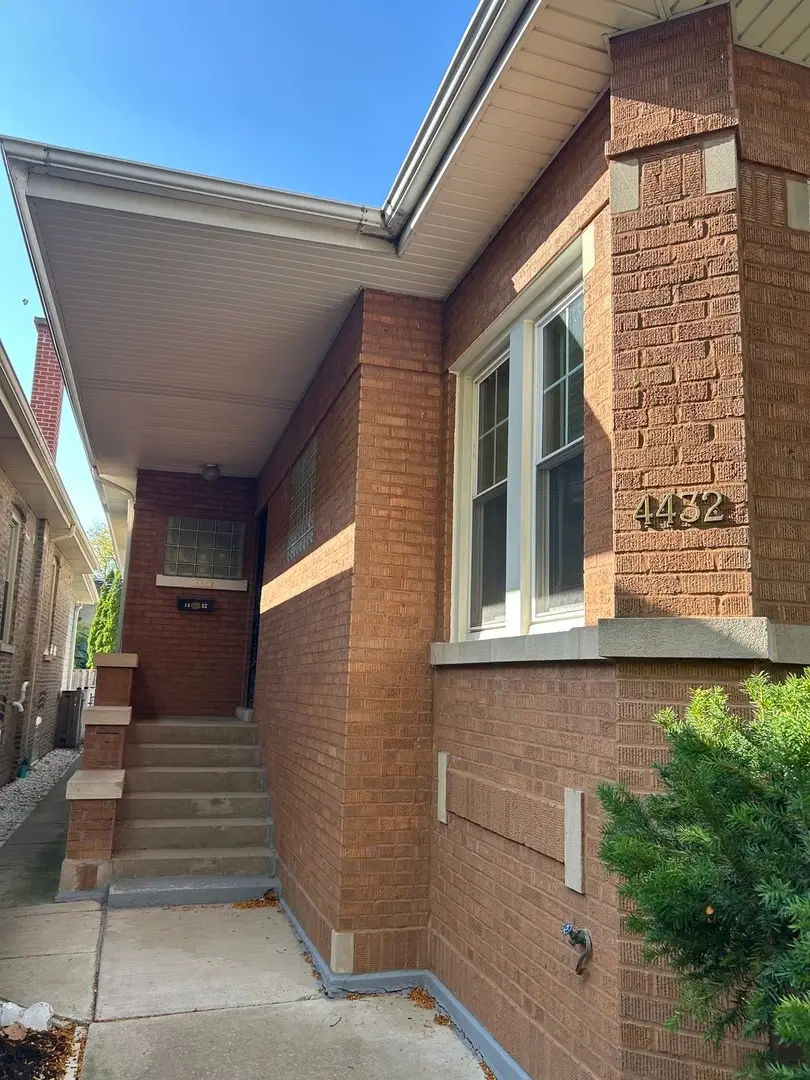4432 N Manor Avenue, Chicago, IL 60625 - Image #2