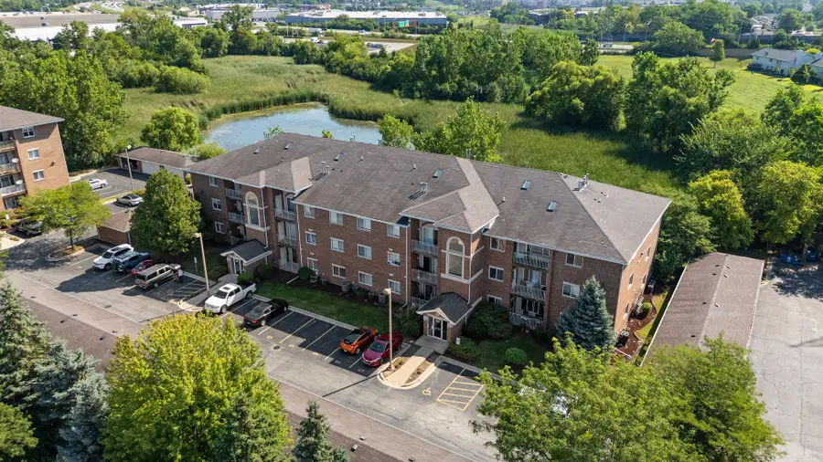 881 N Swift Road #206, Addison, IL 60101 - Image #3