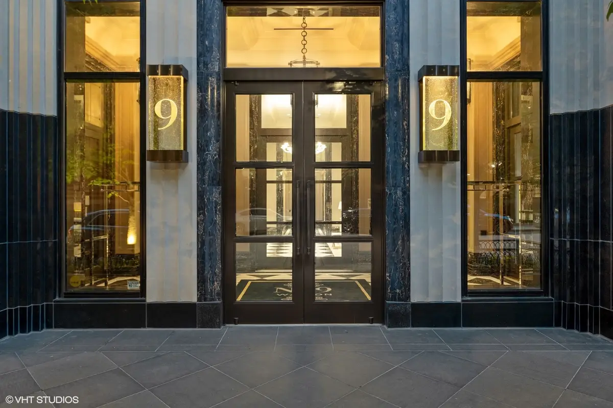 Address Withheld By Seller, Chicago, IL 60610 - #1