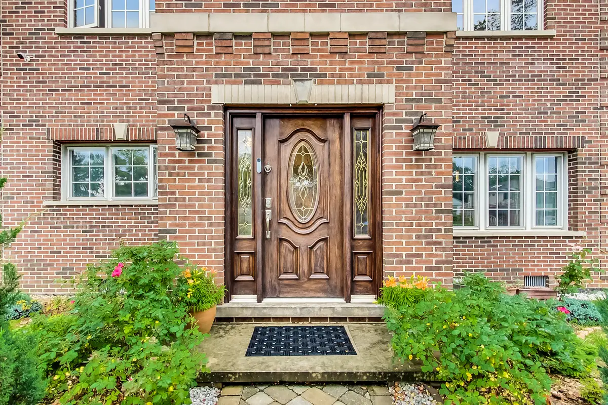 2609 Eisenhower Drive, Des Plaines, IL 60018 - #1