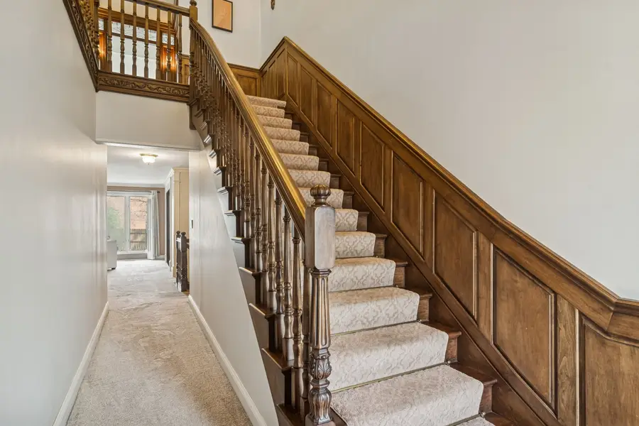 1653 N Belmont Court, Arlington Heights, IL 60004 - Image #2