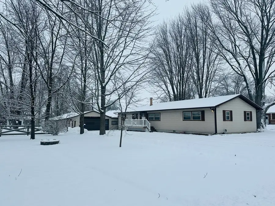 107 E South Street, Mansfield, IL 61854 - Image #2