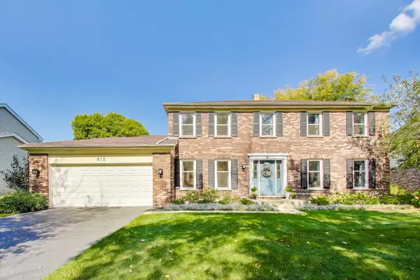 812 W Whiting Lane, Arlington Heights, IL 60004