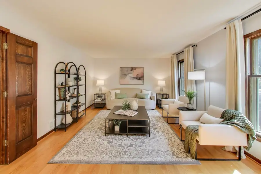 812 W Whiting Lane, Arlington Heights, IL 60004 - Image #3