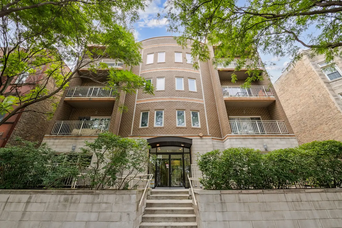 1928 N Kedzie Avenue #306, Chicago, IL 60647 - Image #1