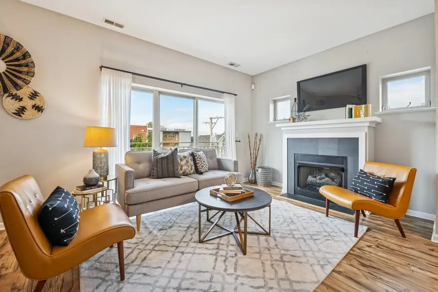 1928 N Kedzie Avenue #306, Chicago, IL 60647 - Image #3