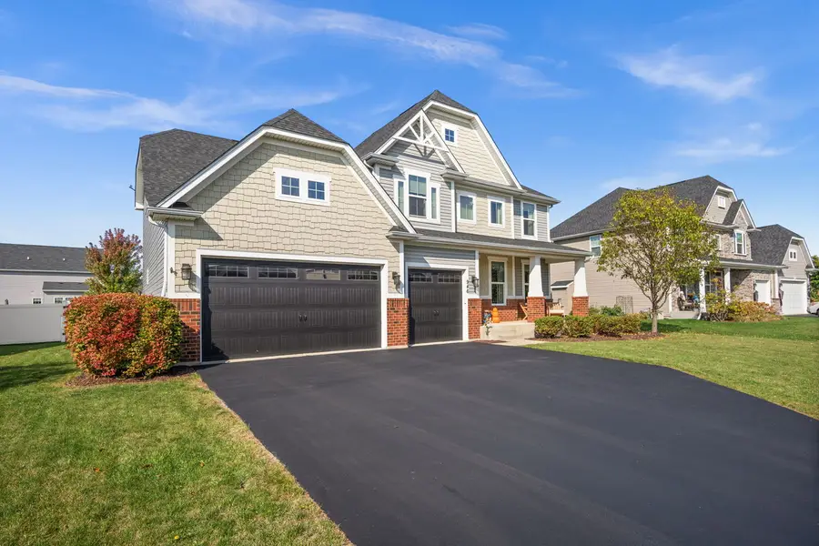 946 Glacial Falls Drive, Gilberts, IL 60136 - Image #3