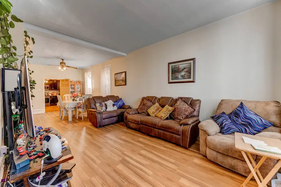 3305 S Damen Avenue, Chicago, IL 60608 - Image #2
