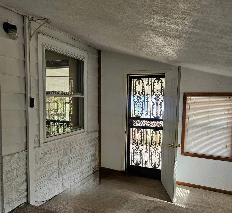 4223 Kennett, Rockford, IL 61101 - #2