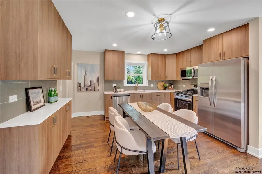 3401 N Ellen Drive, Arlington Heights, IL 60004 - Image #2