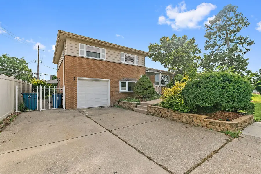 1202 Elsie Drive, Melrose Park, IL 60160 - Image #2