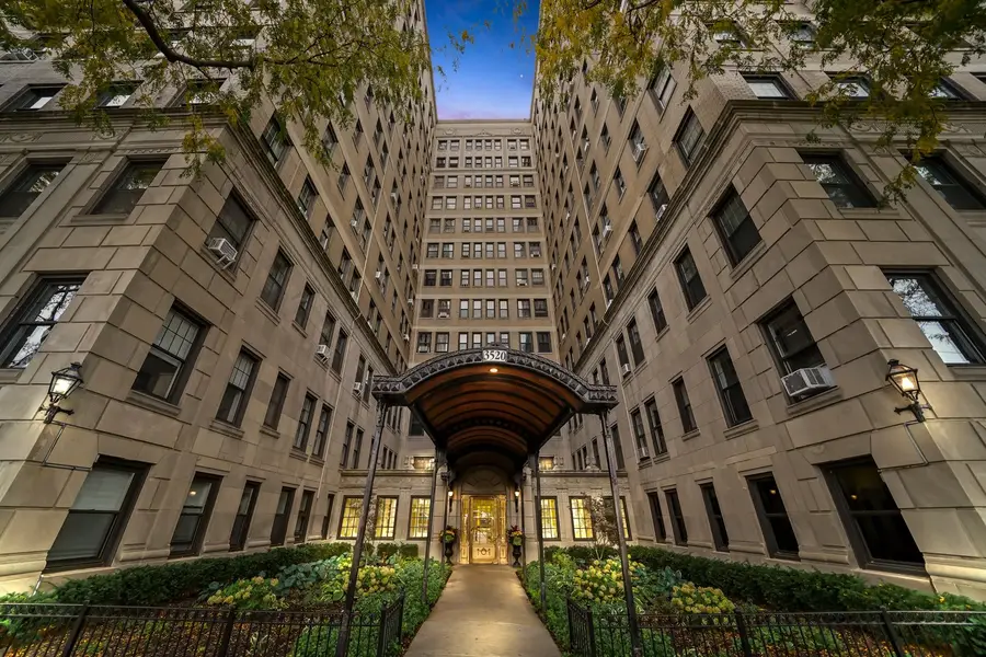 3520 N Lake Shore Drive #4M, Chicago, IL 60657 - Image #2