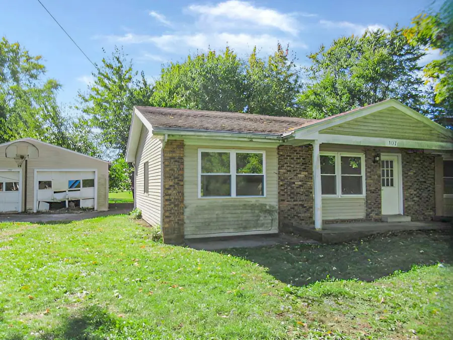107 W Main Street, Indianola, IL 61850 - Image #2