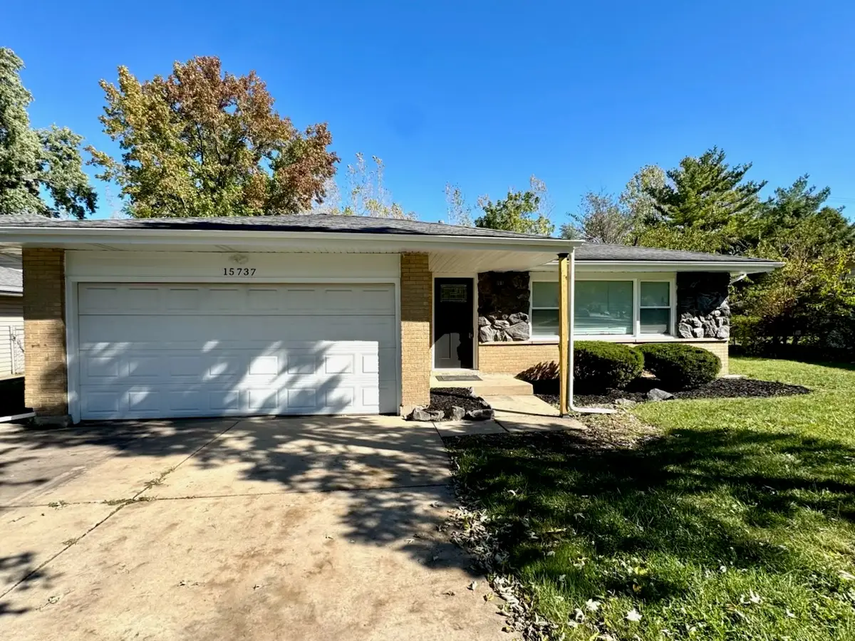 15737 Dante Drive, South Holland, IL 60473 - Image #1