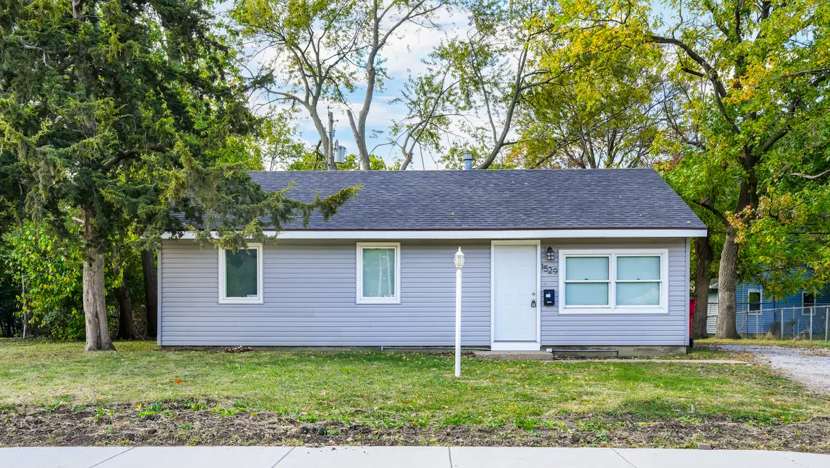 1529 Hedge Road, Champaign, IL 61821 - Image #1