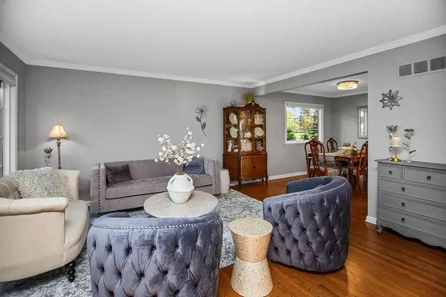 45 James Drive, Westmont, IL 60559 - Image #2