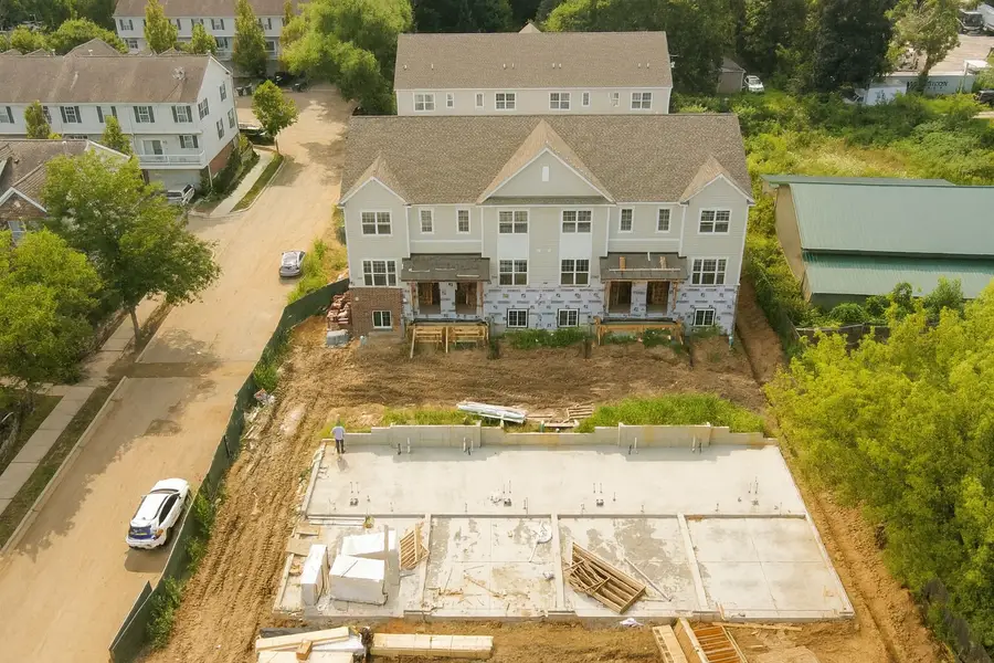 185 Eli Court, Des Plaines, IL 60016 - Image #2