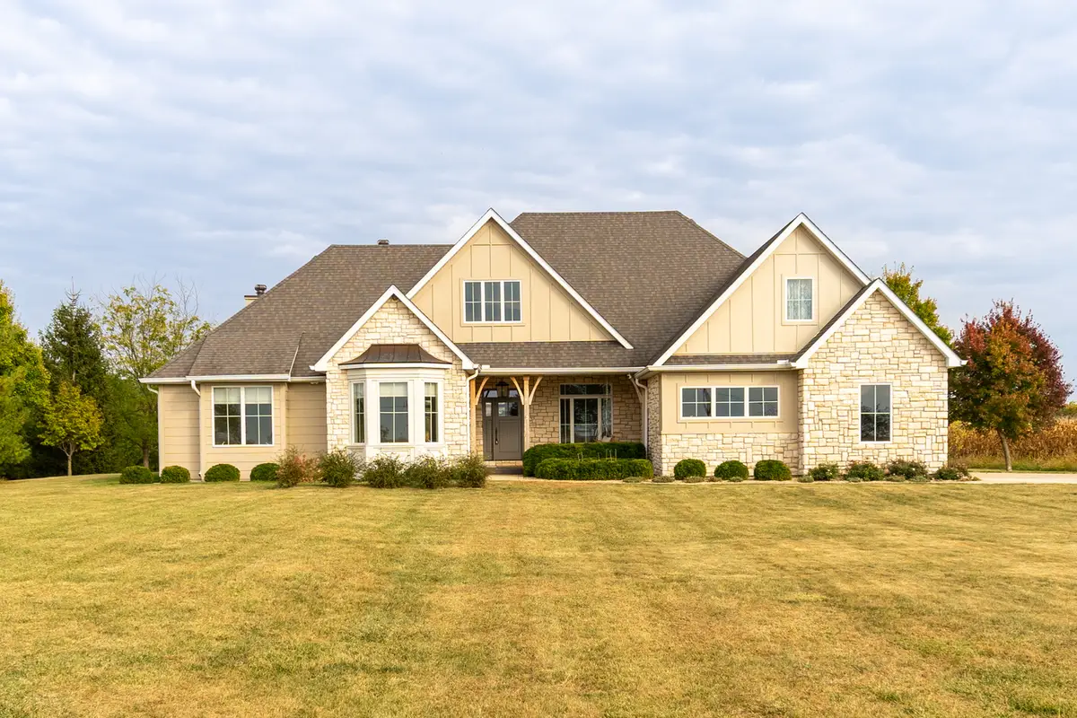 2138 E 550th Road, Oglesby, IL 61348 - Image #1