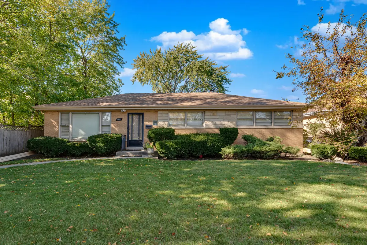 7330 N Kilbourn Avenue, Lincolnwood, IL 60712 - Image #1