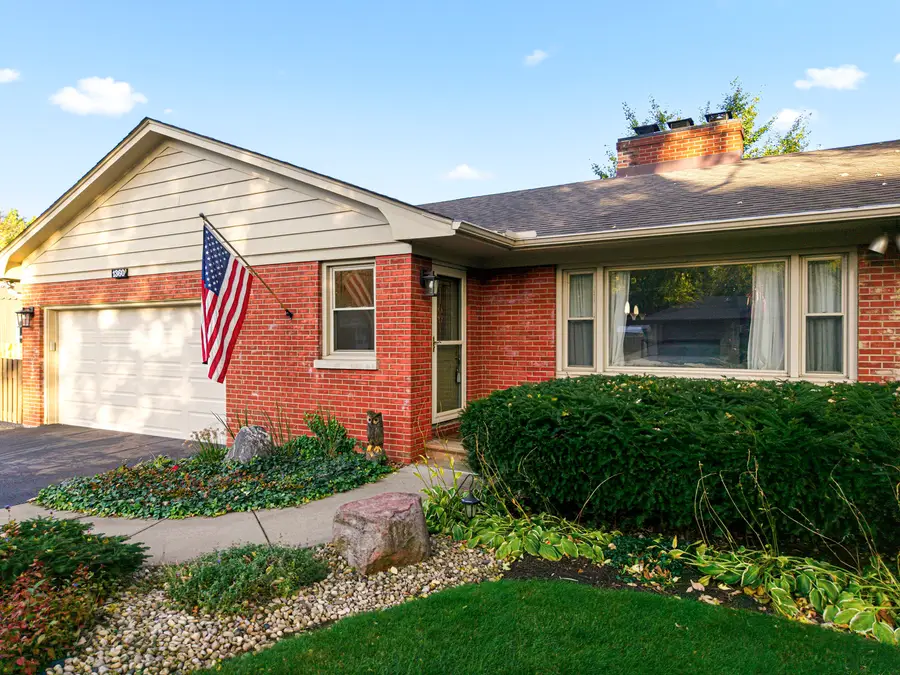 1360 Florence Drive, Sycamore, IL 60178 - Image #2