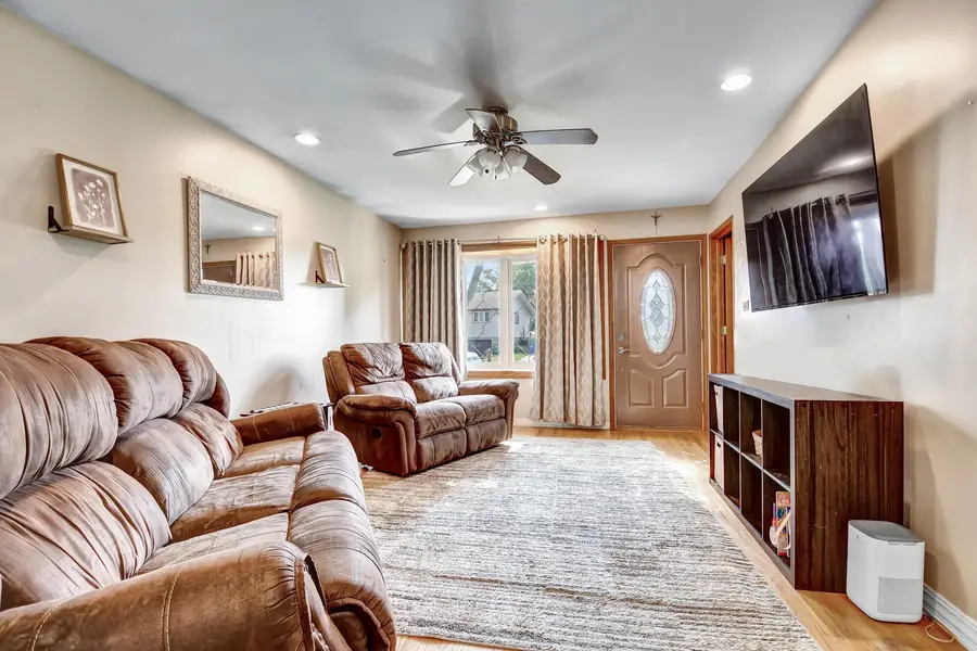 13533 Short Drive, Crestwood, IL 60418 - #2