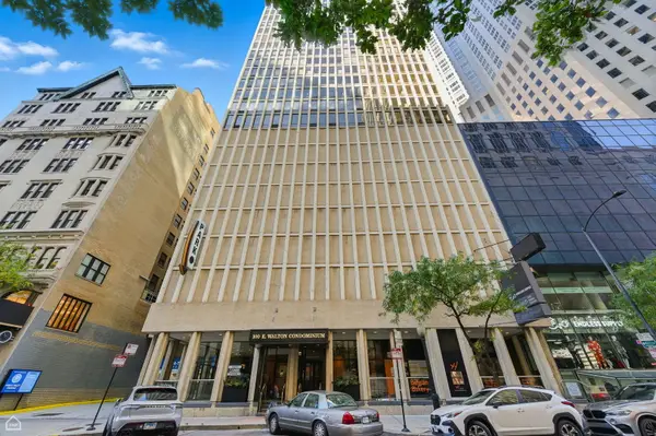 100 E Walton Place #10C, Chicago, IL 60611