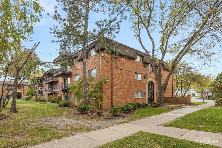 18555 Hickory Court #21, Lansing, IL 60438 - Image #2