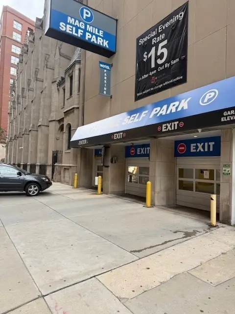 111 E Chestnut Street #P5B-9, Chicago, IL 60611 - Image #3