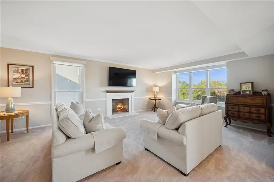 630 Winnetka Mews #402, Winnetka, IL 60093 - Image #3