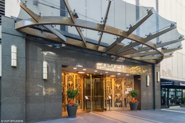 111 E Chestnut Street #P5B-8, Chicago, IL 60611