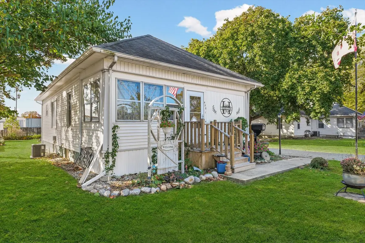 450 E Pine Street, Paxton, IL 60957 - Image #1