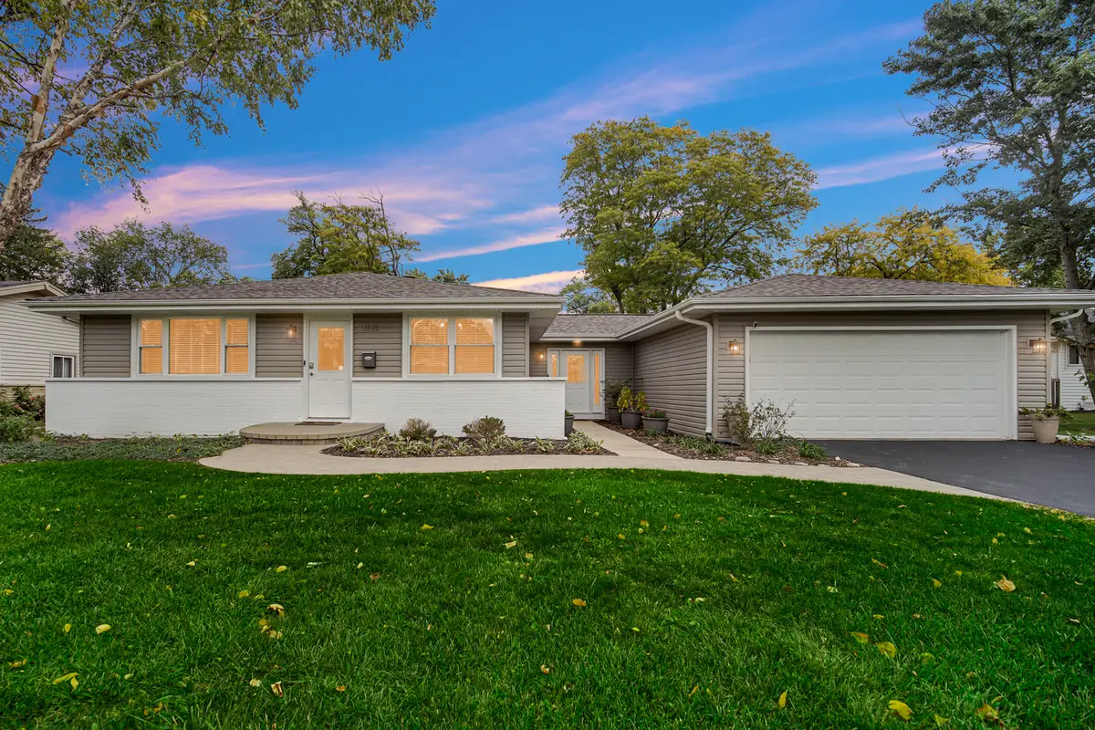 1139 Huber Lane, Glenview, IL 60025 - Image #1