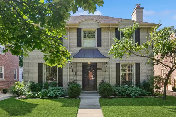 6632 N Sioux Avenue, Chicago, IL 60646