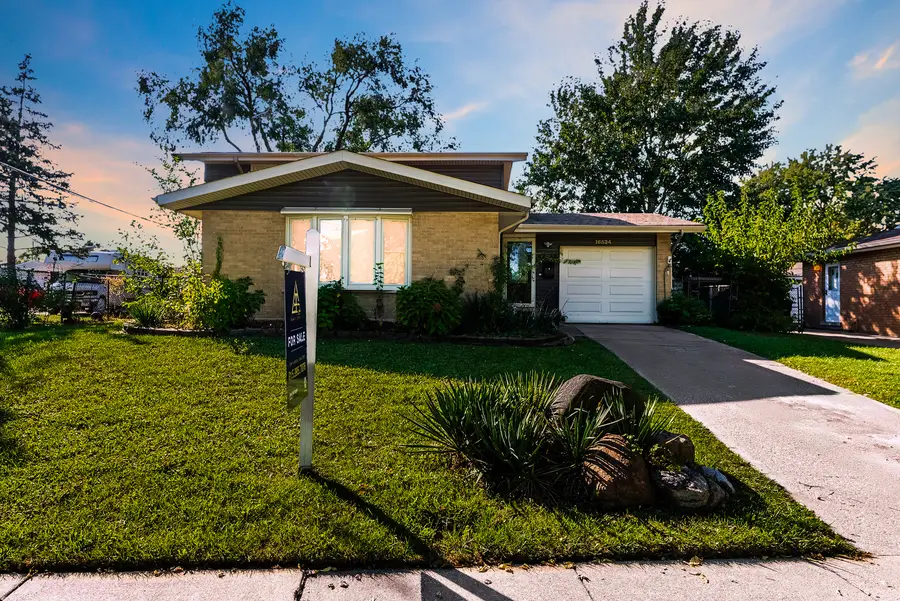 16524 Brockton Lane, Oak Forest, IL 60452 - #2