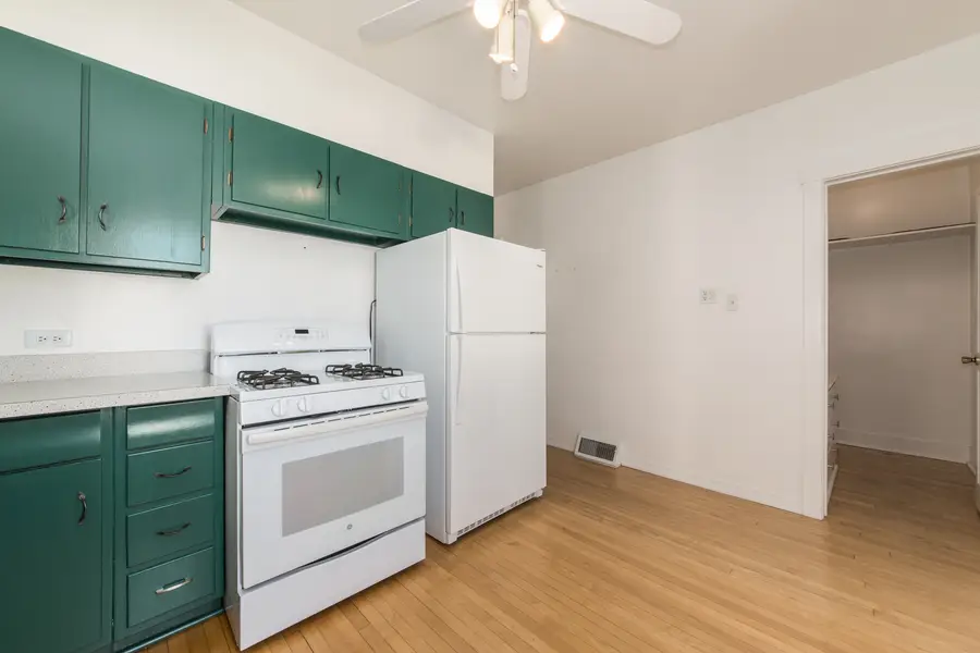 4910 W Newport Avenue, Chicago, IL 60641 - Image #3