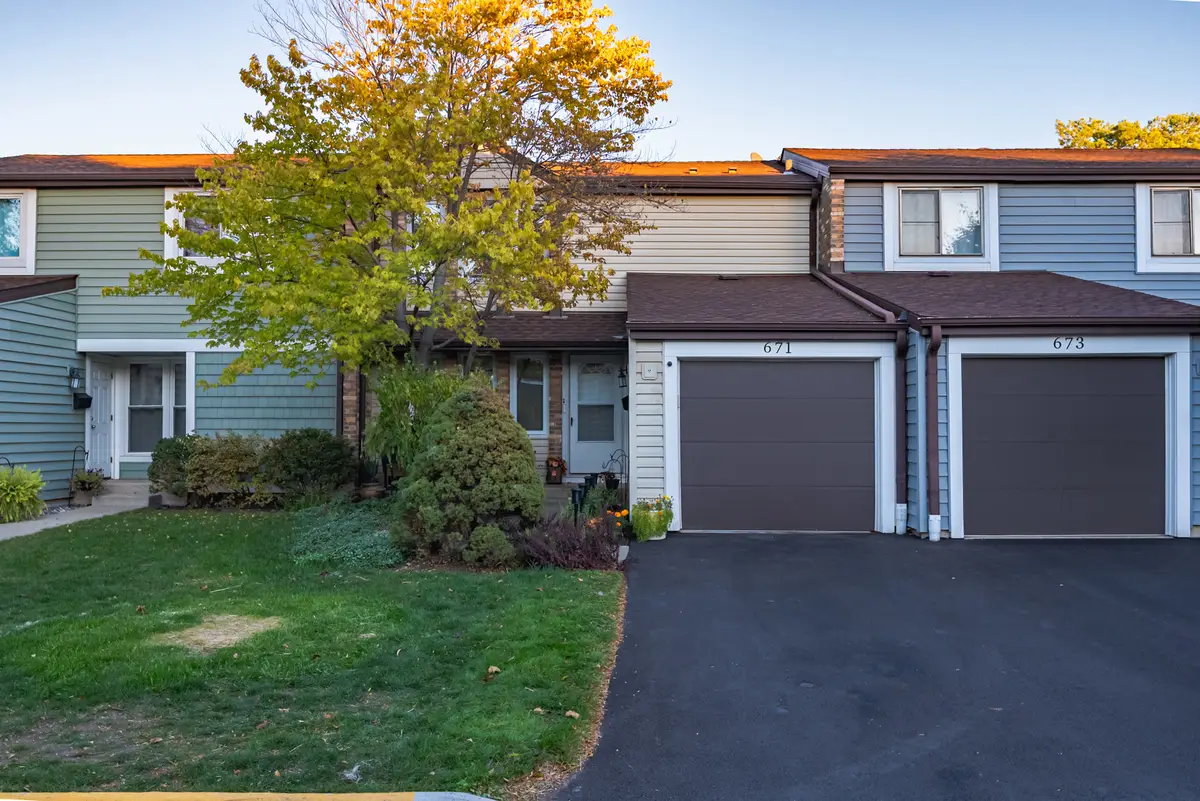 671 Cedarwood Court, Wheeling, IL 60090 - Image #1