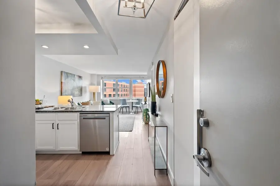 2300 N Commonwealth Avenue #7J, Chicago, IL 60614 - Image #3